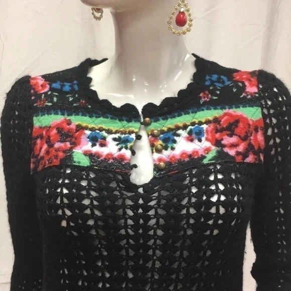 FREE PEOPLE BLACK XS Knit Crochet Sweater Free People GUC - Picture 3 of 8